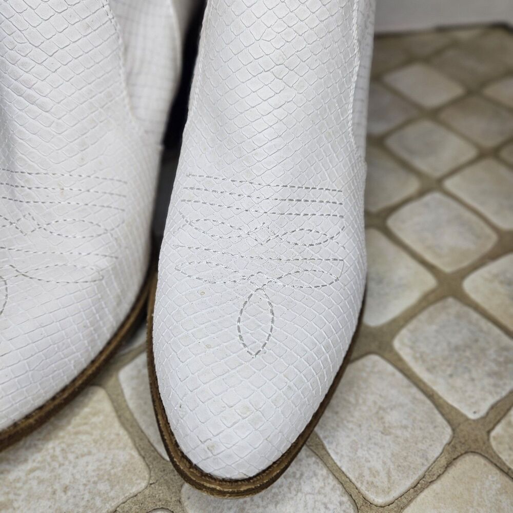Dirty Laundry Unite White Snakeskin Ankle Short Cowgirl Western Booties Size 9.5 - Picture 11 of 13